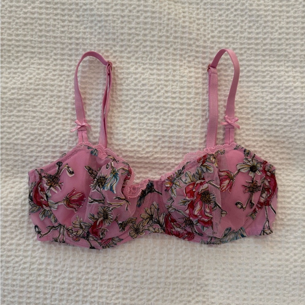 Victoria’s Secret wicked unlined bra 32D